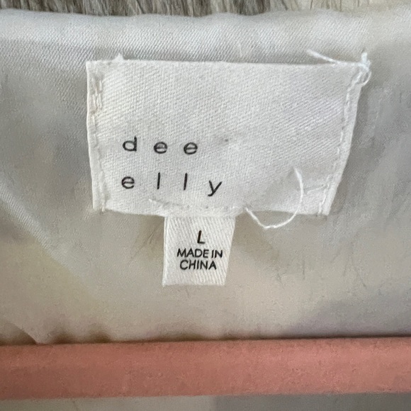 Dee Elly Faux Fur Jacket  - Large - NWOT - Picture 4 of 7